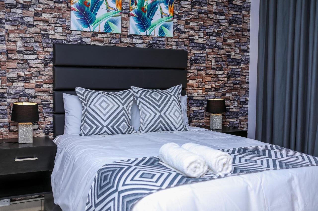 Delux Guesthouse Volksrust Ngoại thất bức ảnh