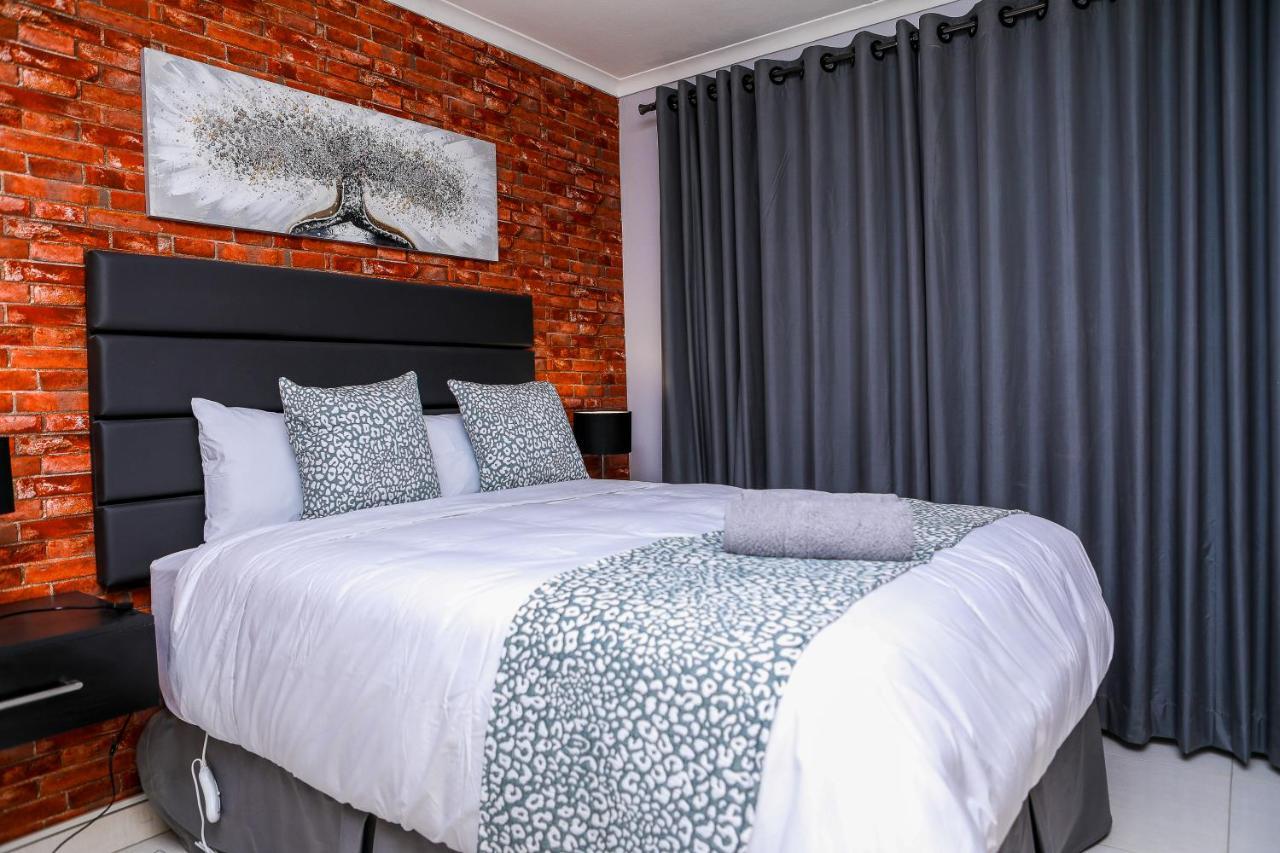 Delux Guesthouse Volksrust Ngoại thất bức ảnh
