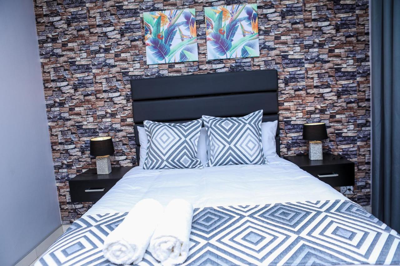 Delux Guesthouse Volksrust Ngoại thất bức ảnh