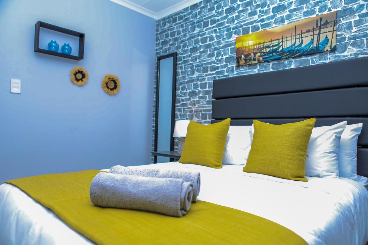 Delux Guesthouse Volksrust Ngoại thất bức ảnh