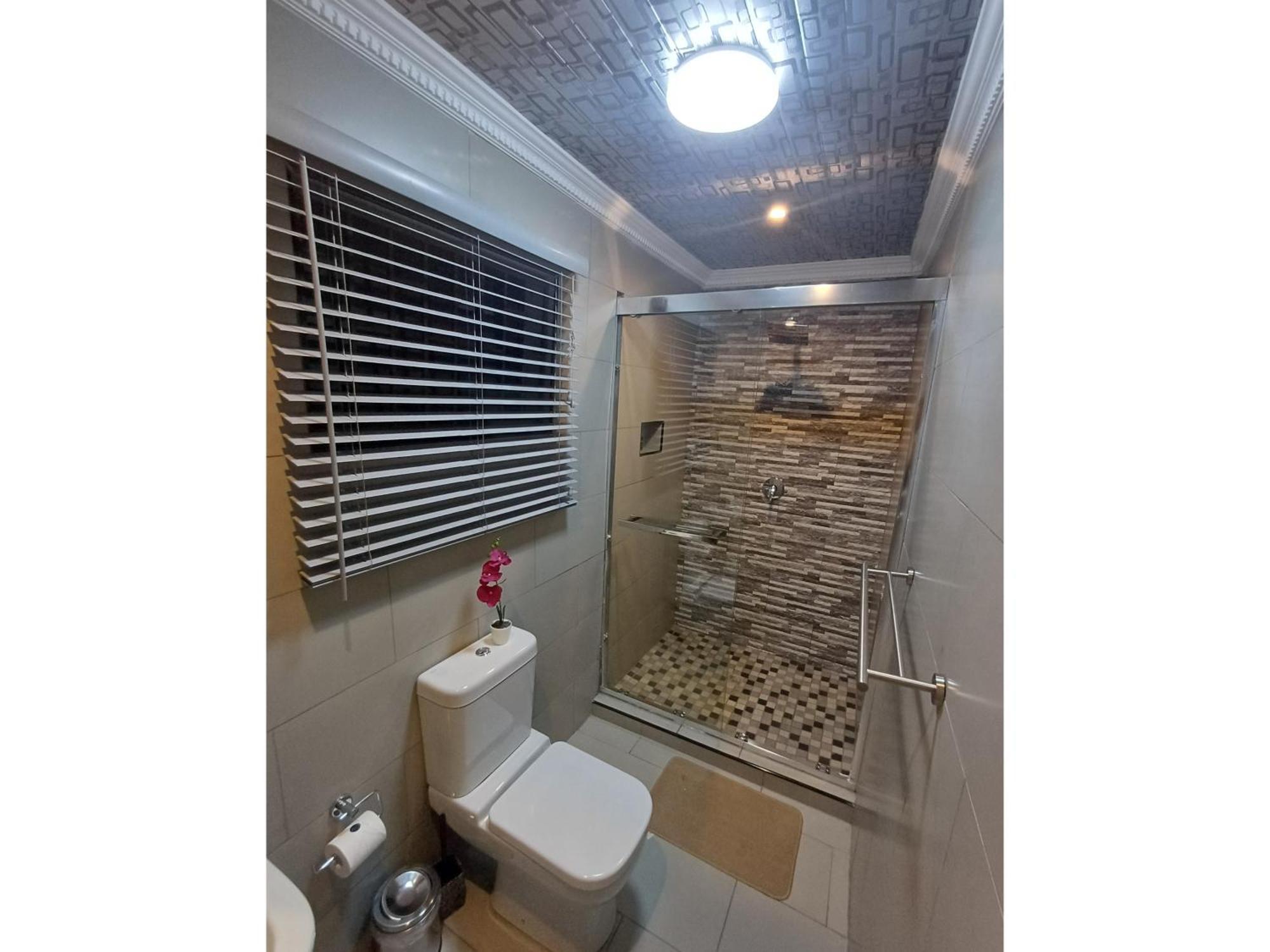 Delux Guesthouse Volksrust Ngoại thất bức ảnh